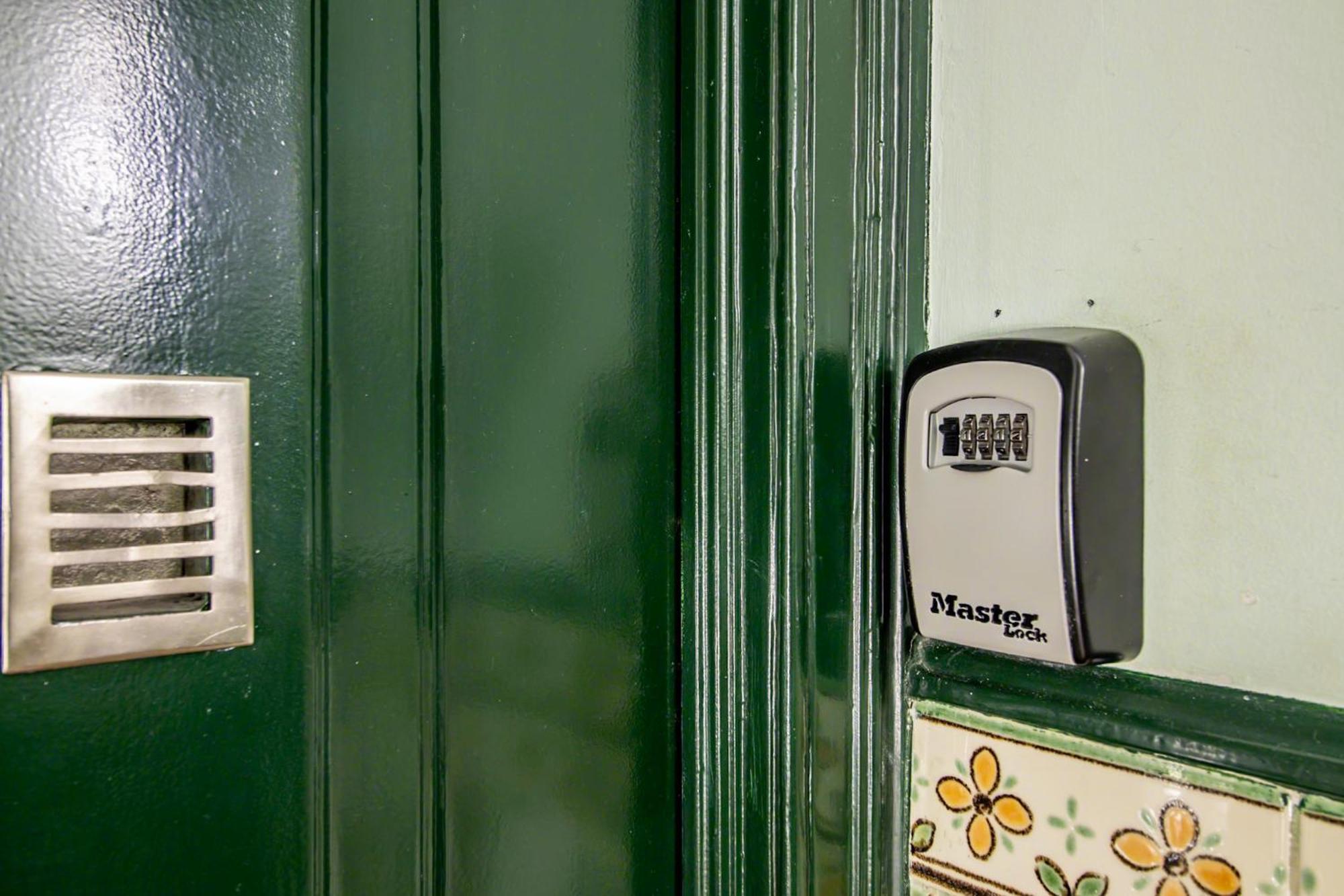 Hotel Arroios - Second Floor Lizbona Zewnętrze zdjęcie